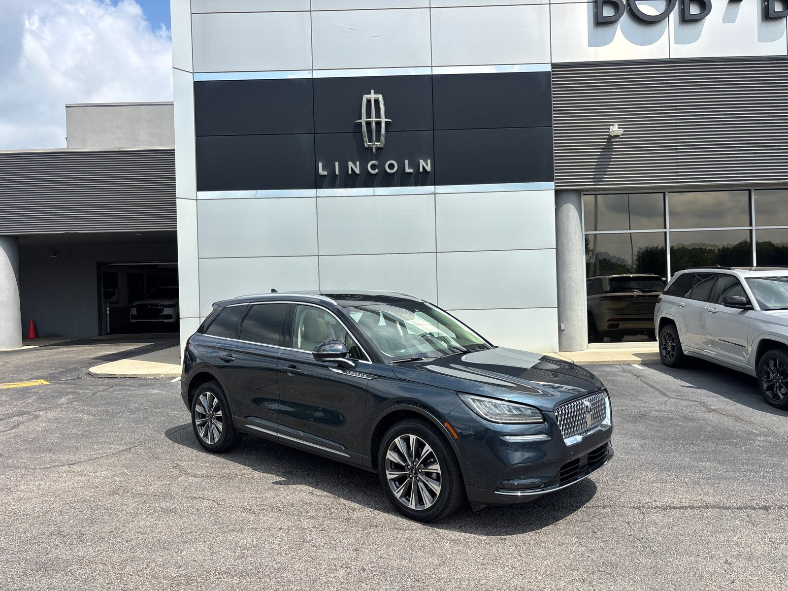 Certified 2020 Lincoln Corsair Reserve w/ Equipment Group 201A AWD/4WD image 1