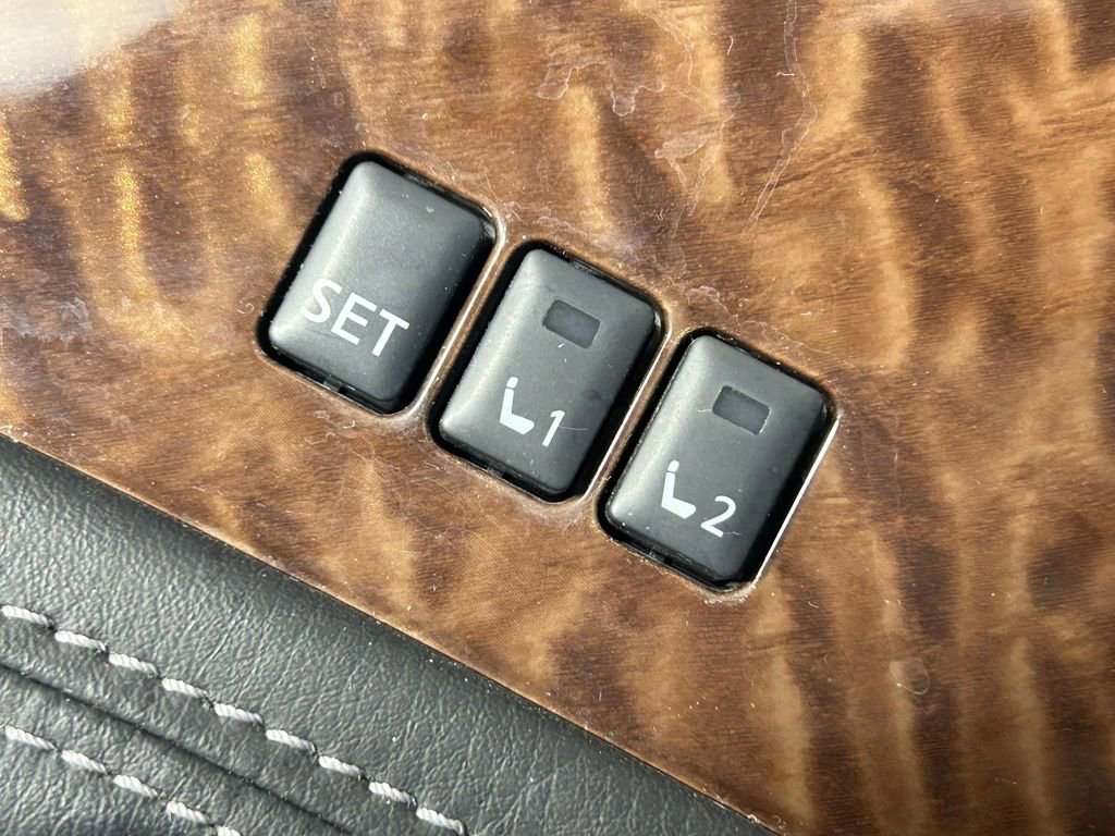 Used 2019 Nissan Armada SL w/ Premium Package image 39