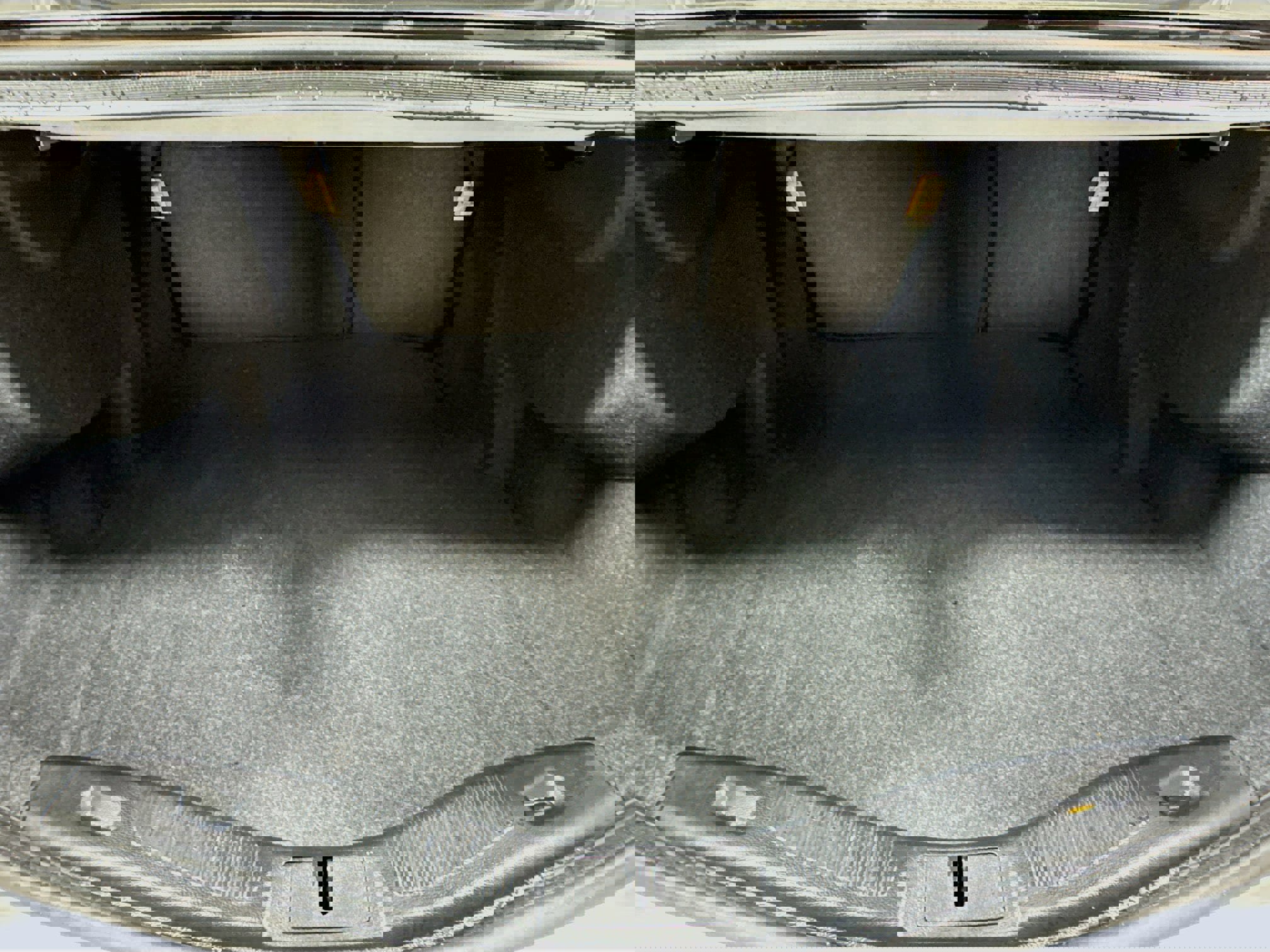 Used 2020 Ford Fusion SE image 23