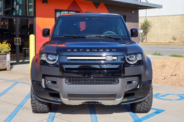 Used 2023 Land Rover Defender 90 V8 image 2
