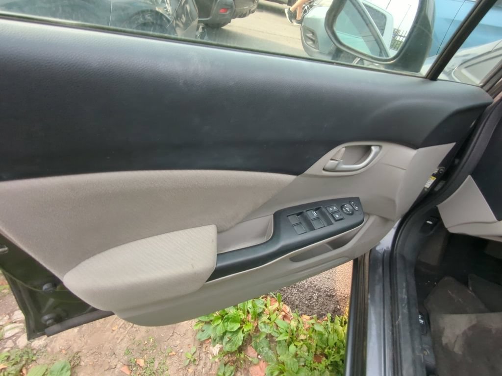 Used 2013 Honda Civic LX image 8
