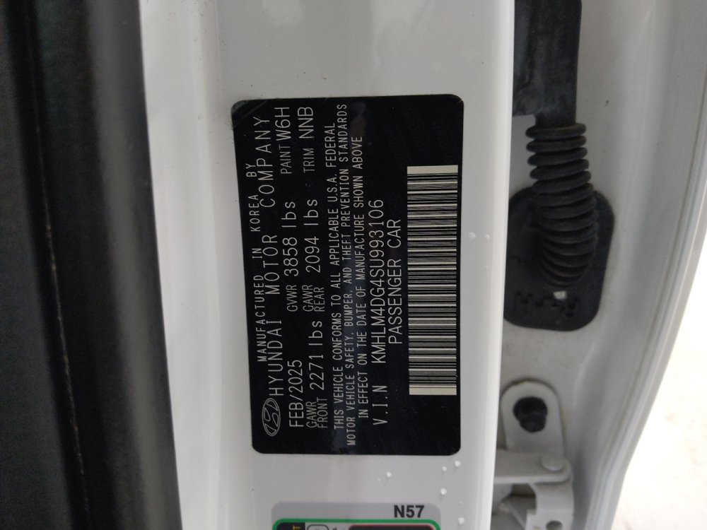 Used 2025 Hyundai Elantra Sport FWD image 33