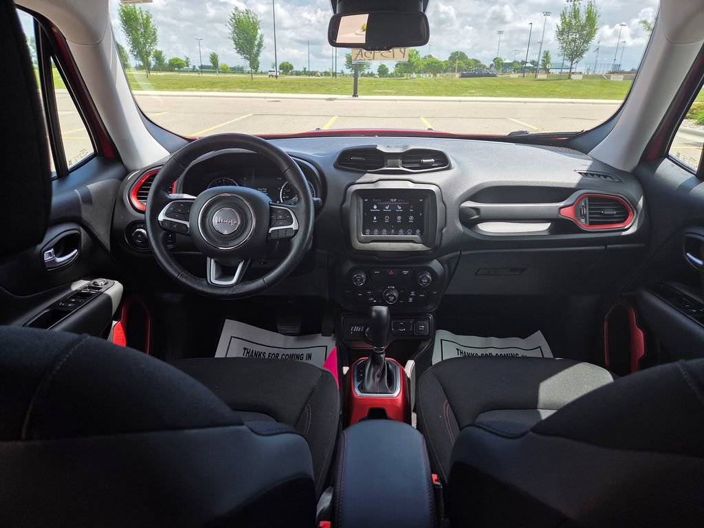 Used 2020 Jeep Renegade Trailhawk w/ Cold Weather Group AWD/4WD image 50