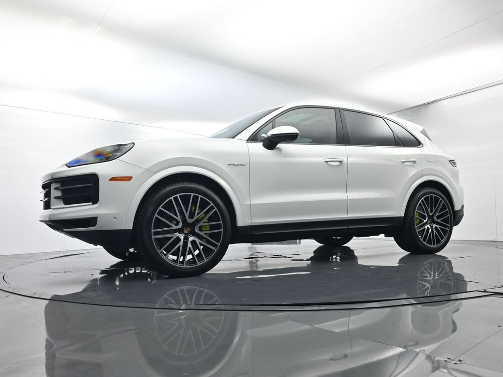 Certified 2026 Porsche Cayenne E-Hybrid AWD/4WD image 42
