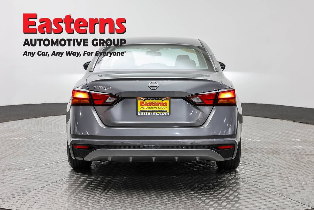Used 2023 Nissan Altima 2.5 S FWD image 6