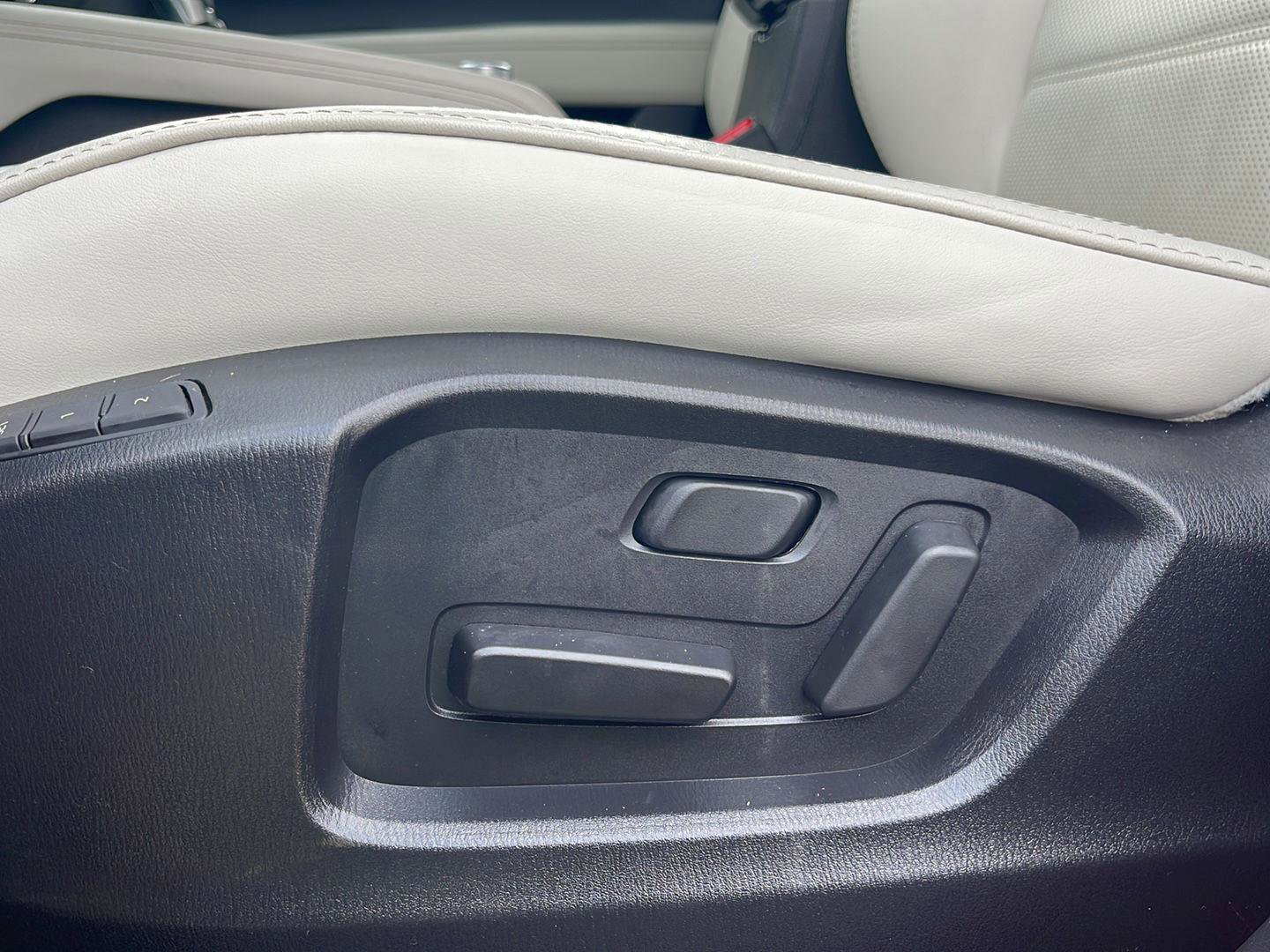 Used 2023 MAZDA CX-5 AWD 2.5 S w/ Premium Package image 17