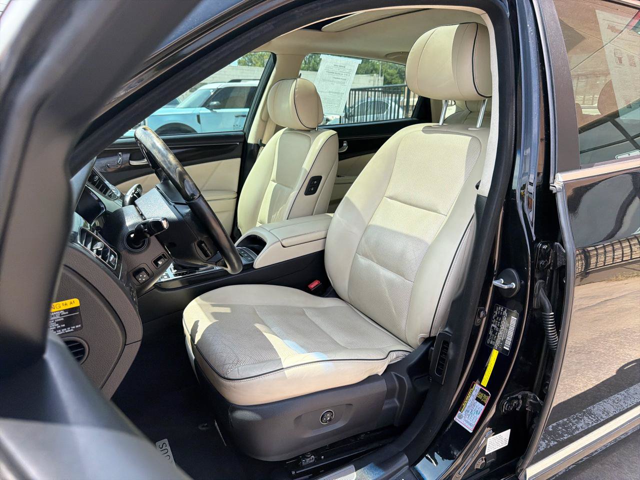 Used 2016 Hyundai Equus Signature RWD image 11