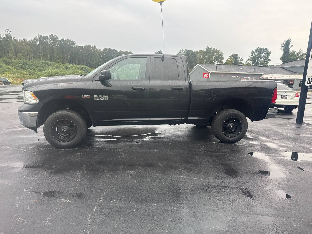 Used 2017 RAM 1500 ST w/ SXT Appearance Group AWD/4WD image 6