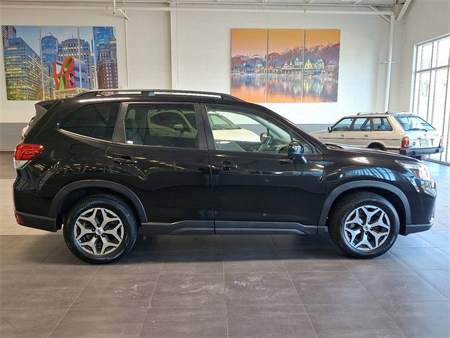 Used 2020 Subaru Forester Premium image 7