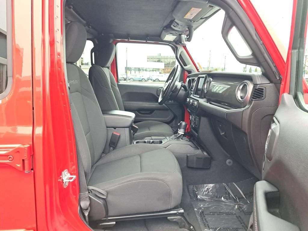 Used 2021 Jeep Wrangler Unlimited Sahara w/ Uconnect 4C Nav & Sound Group image 17