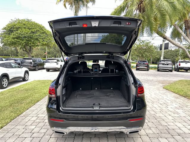 Used 2022 Mercedes-Benz GLC 300 w/ Premium Package Lite image 28