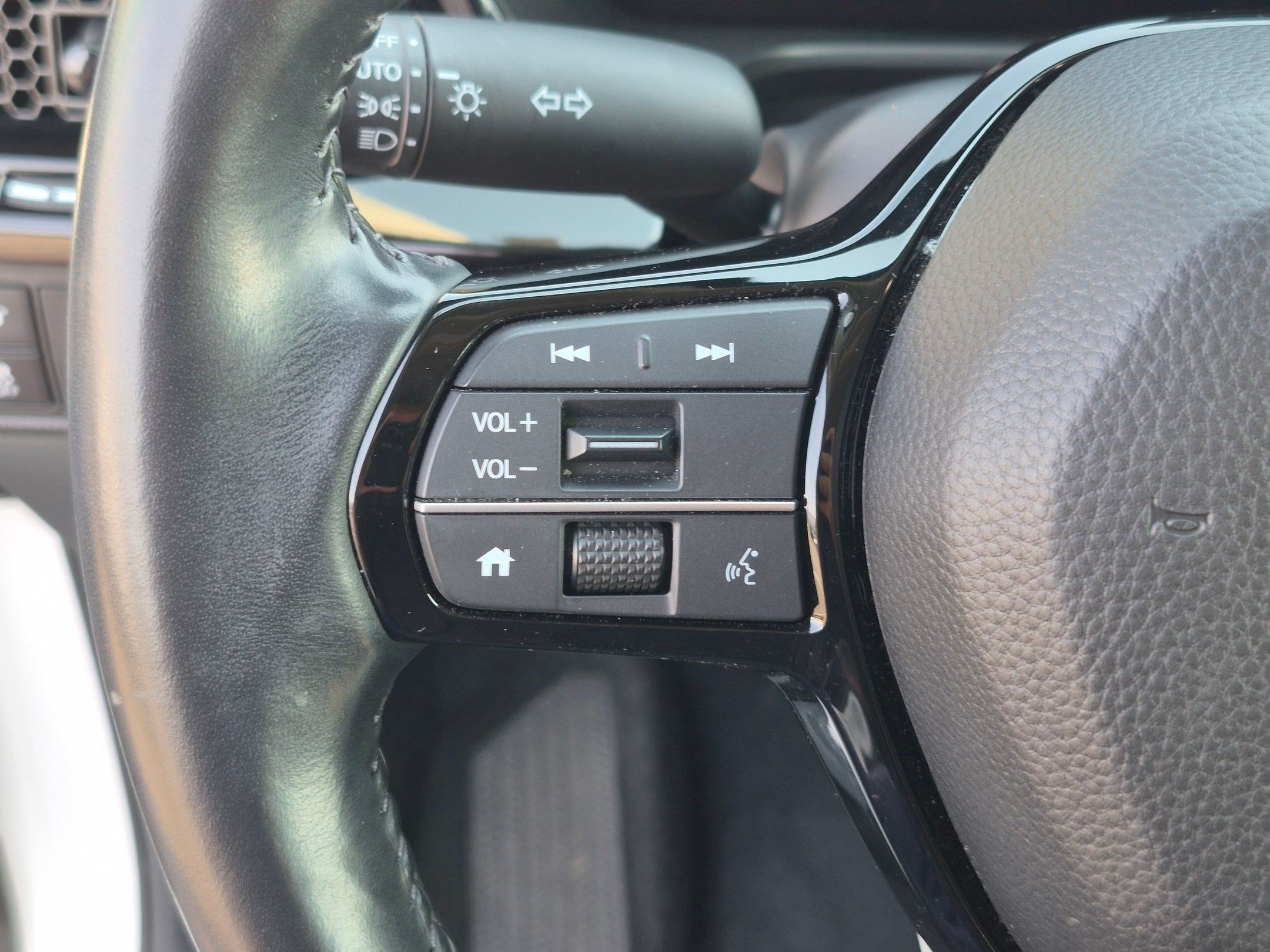Used 2024 Honda CR-V EX-L image 19