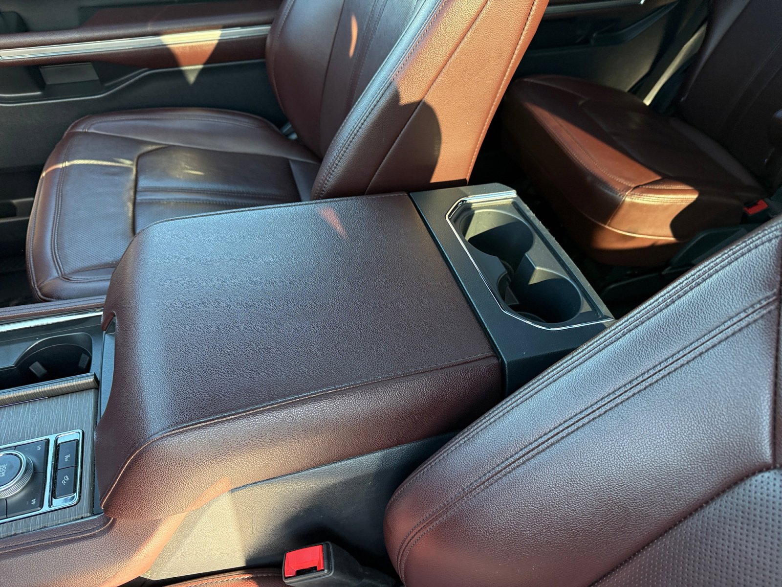 Used 2024 Ford Expedition Limited image 14