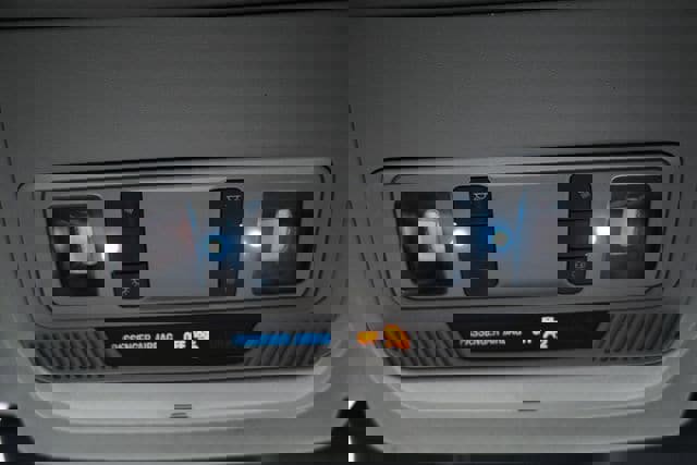 Used 2022 Ford Explorer XLT w/ Equipment Group 202A image 36