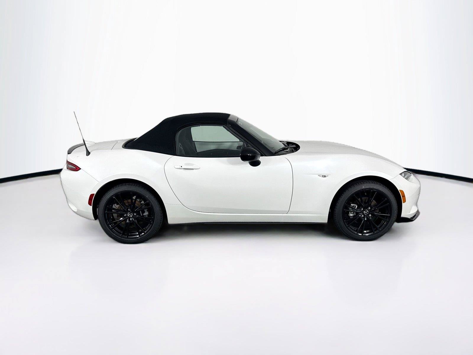 New 2026 MAZDA MX-5 Miata Club w/ Interior Package RWD image 10