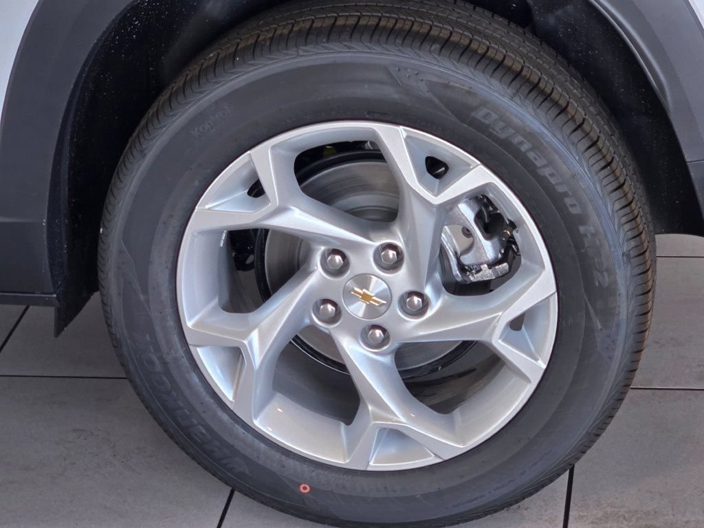 New 2026 Chevrolet Trax LS w/ LS Convenience Package FWD image 13