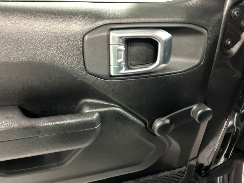 Used 2024 Jeep Wrangler Sport image 13