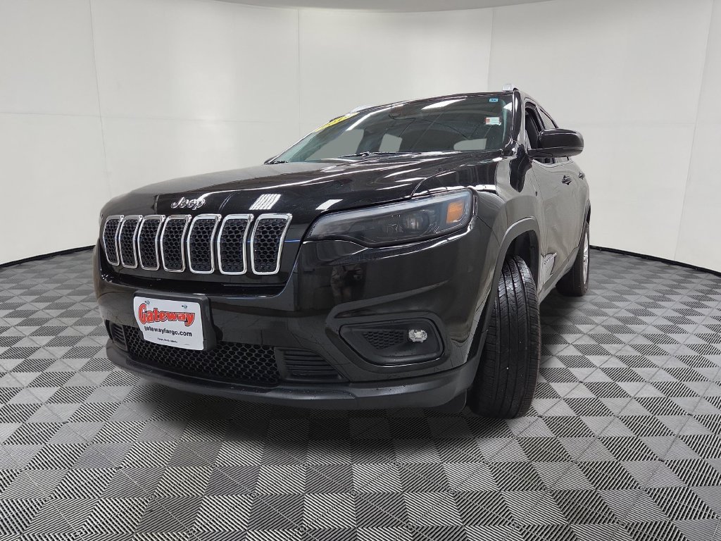 Used 2019 Jeep Cherokee Latitude w/ Cold Weather Group AWD/4WD image 7