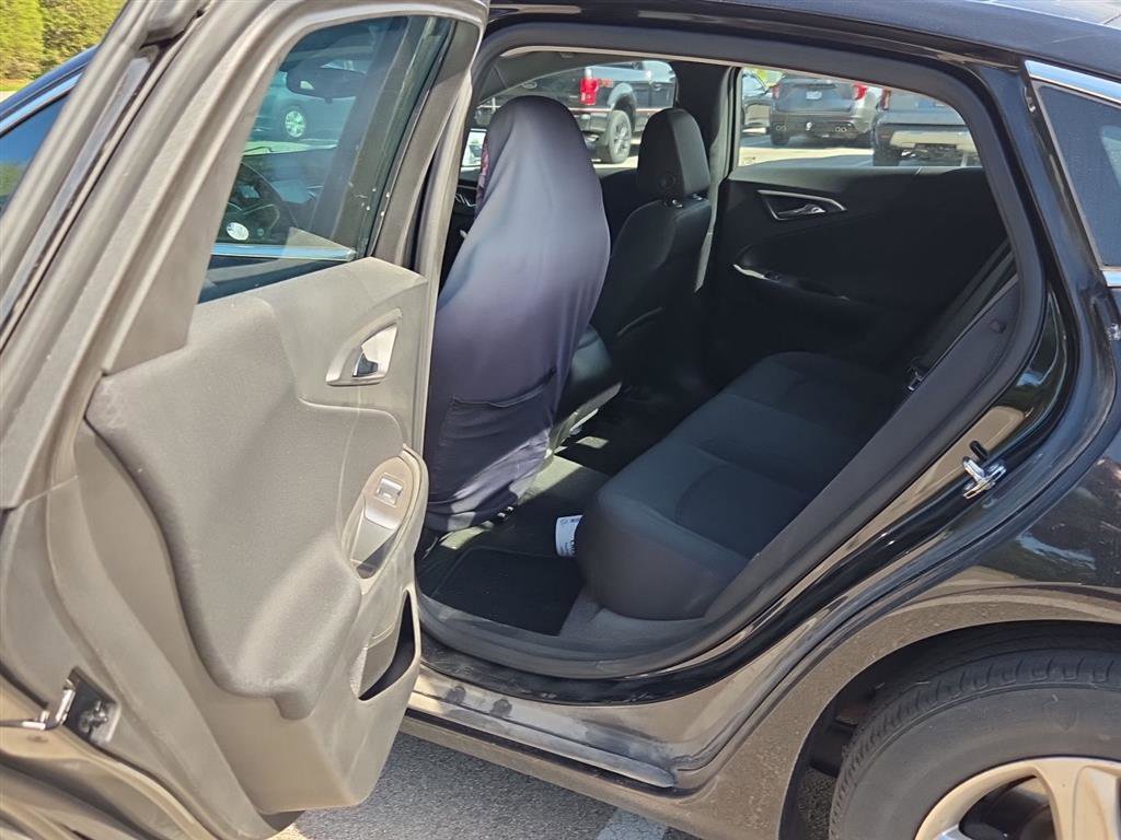 Used 2021 Chevrolet Malibu LS FWD image 12