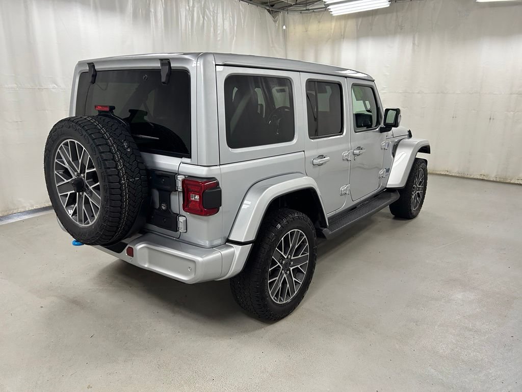 Used 2024 Jeep Wrangler High Altitude AWD/4WD image 5