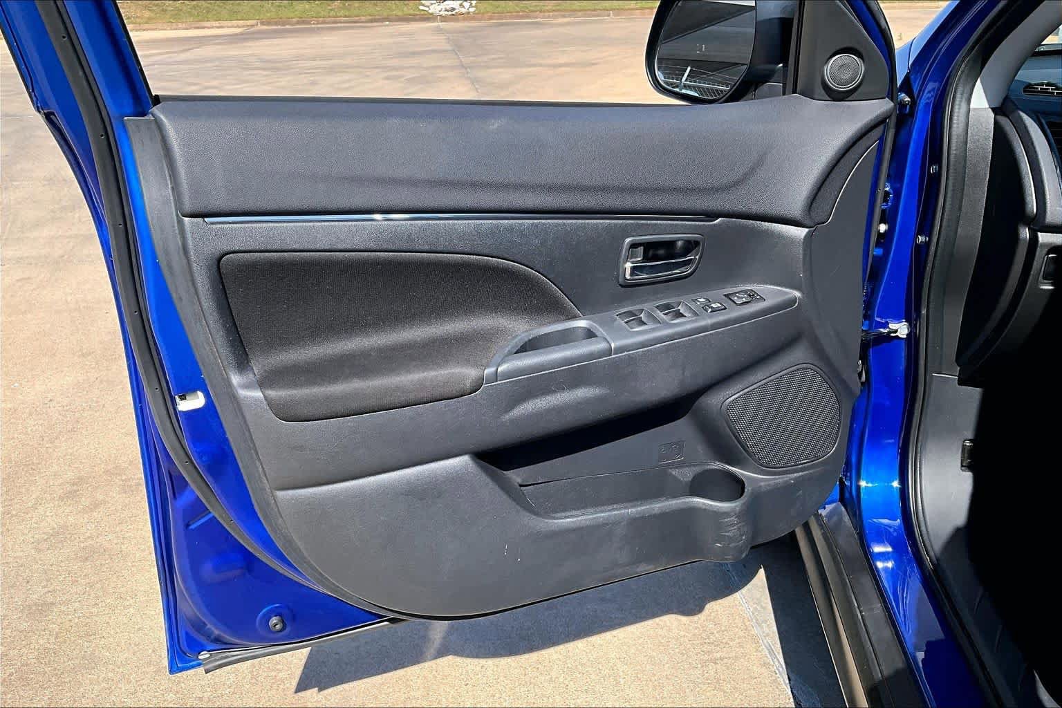 Used 2021 Mitsubishi Outlander Sport LE FWD image 24