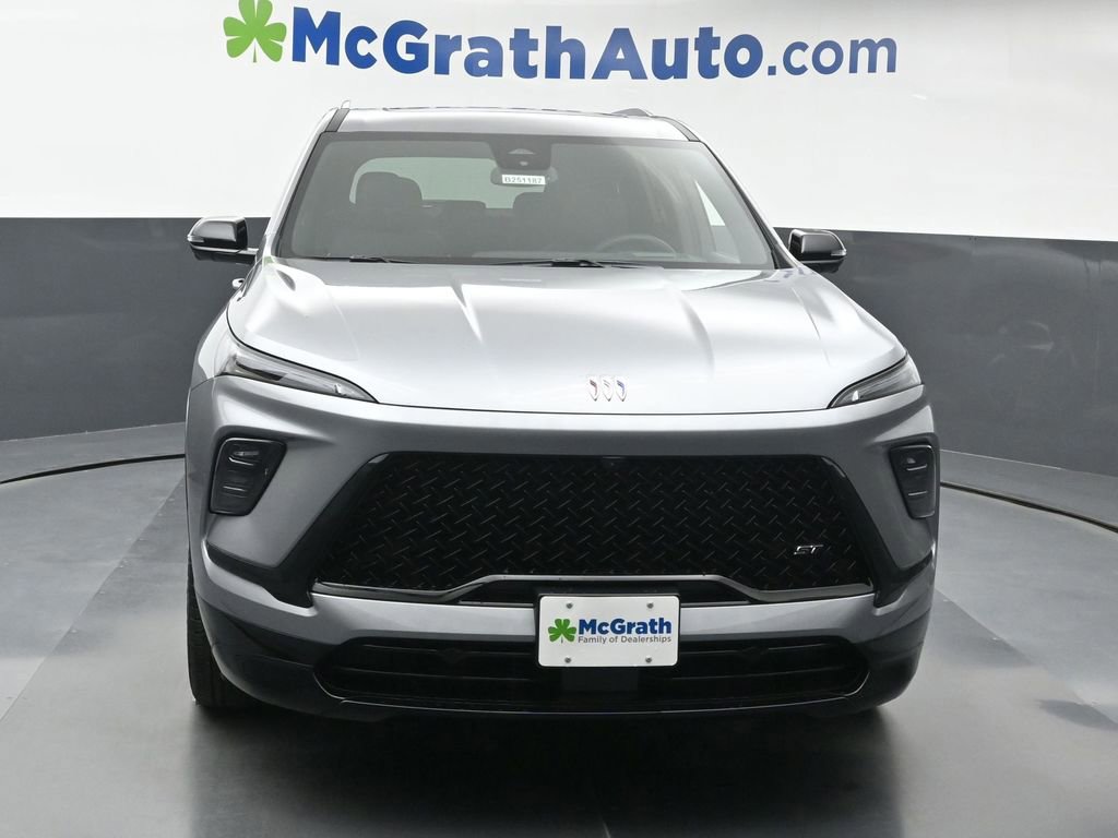 Used 2025 Buick Enclave Sport Touring w/ Power Package image 4