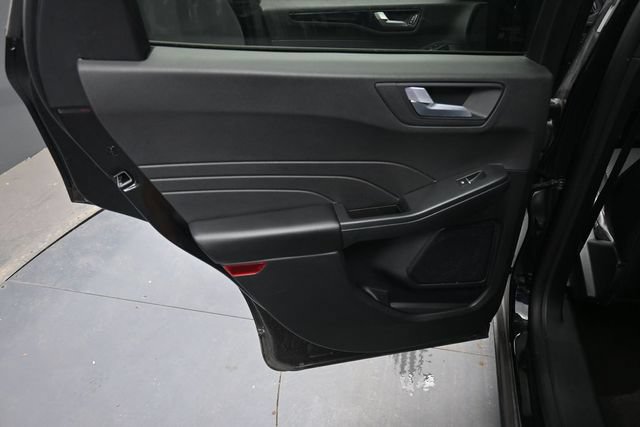 Used 2025 Ford Escape ST-Line Select AWD/4WD image 11