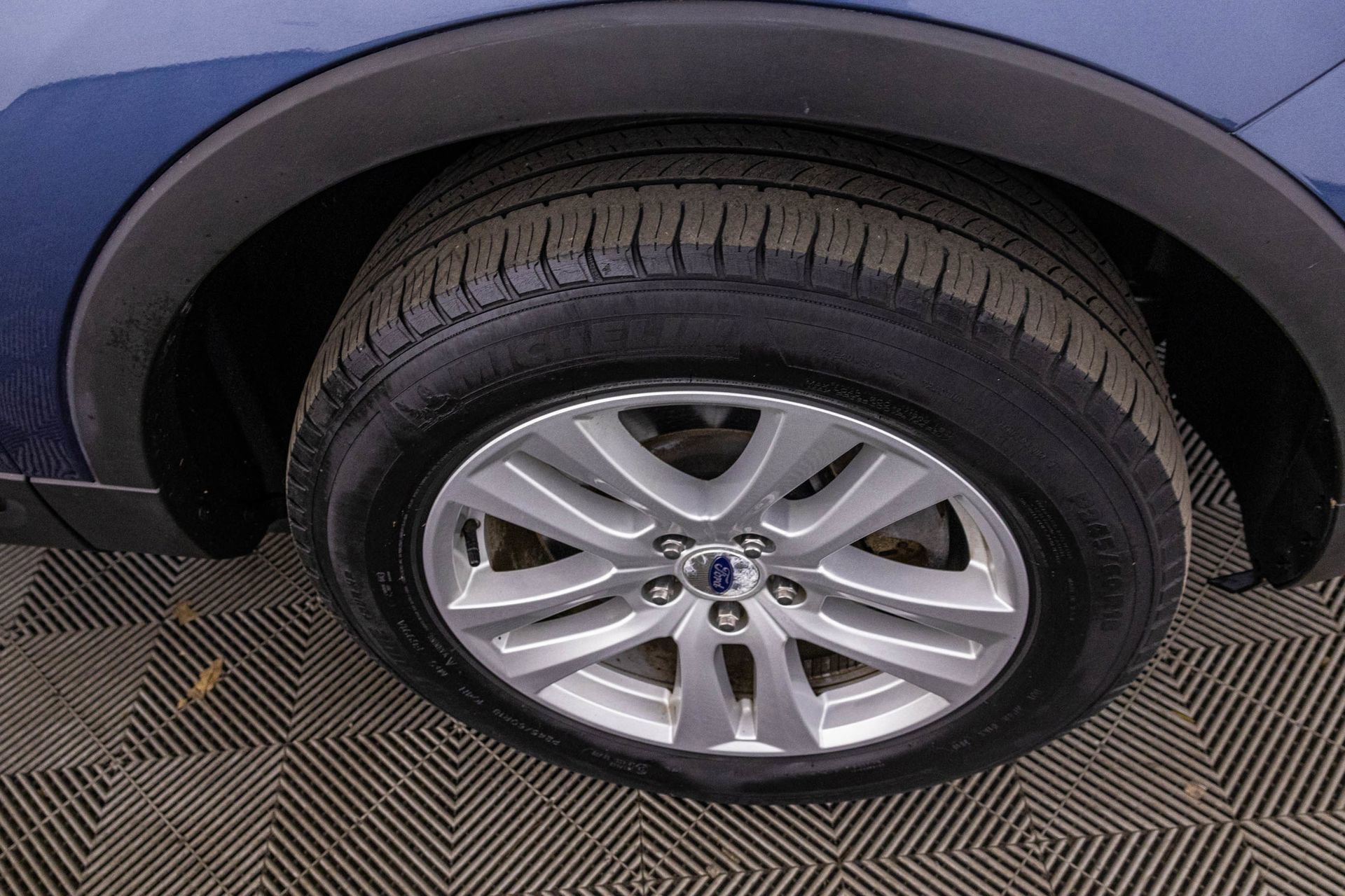 Used 2019 Ford Explorer XLT image 50