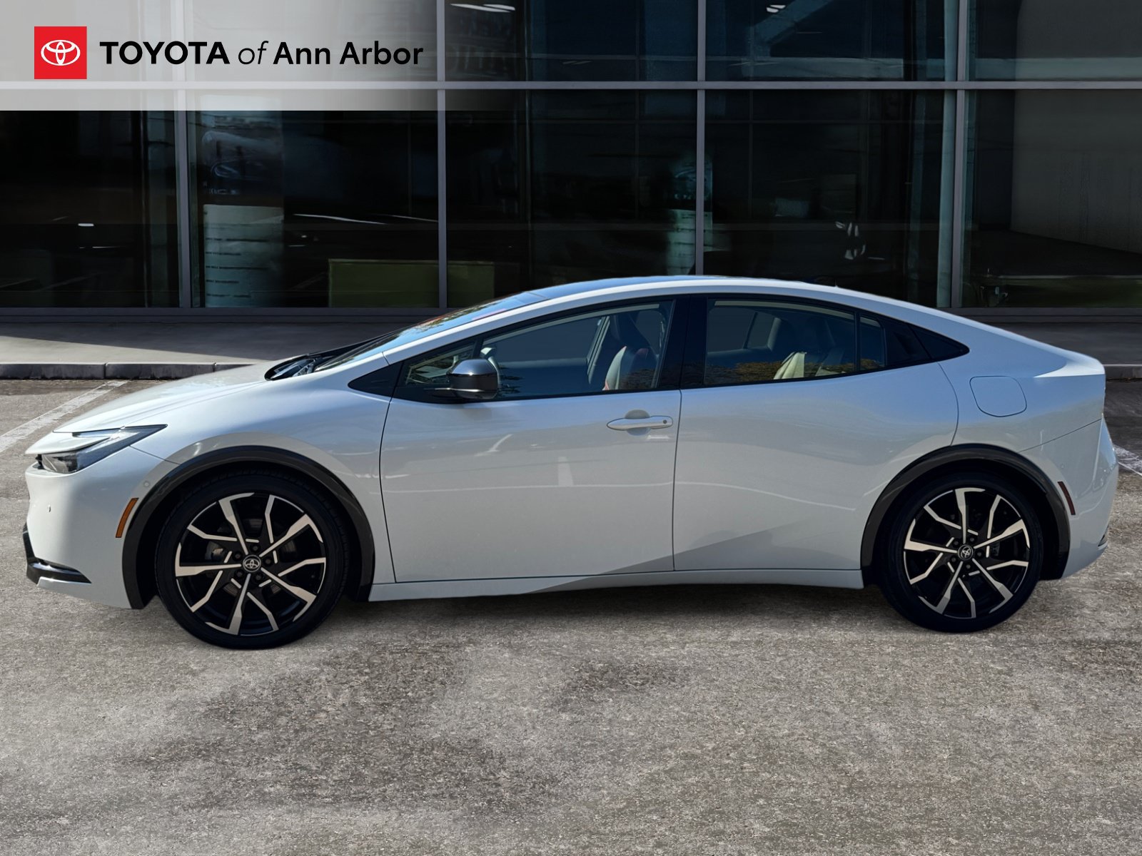 Used 2024 Toyota Prius Prime Premium w/ Advanced Technology Package FWD image 10