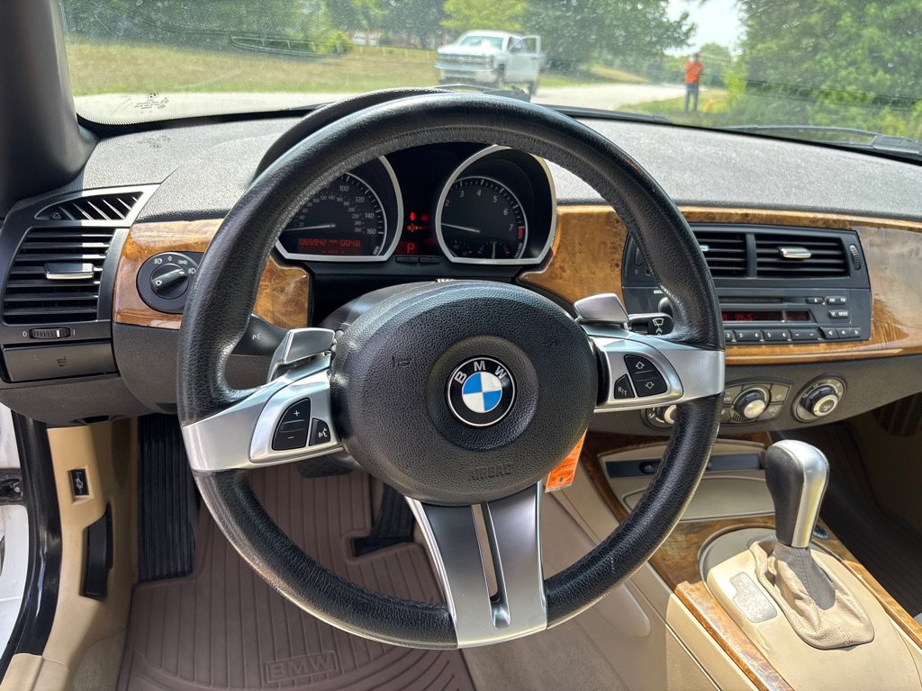Used 2008 BMW Z4 3.0i RWD image 11