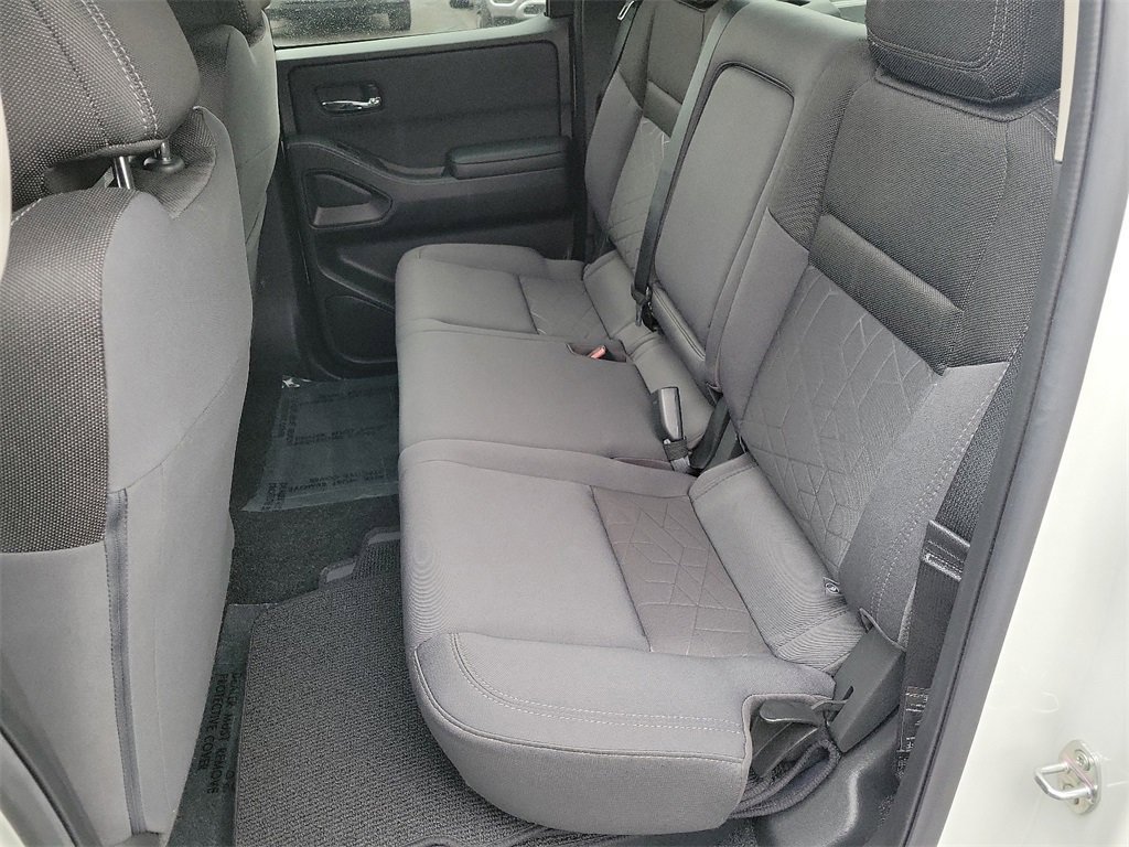 Used 2025 Nissan Frontier SV image 26