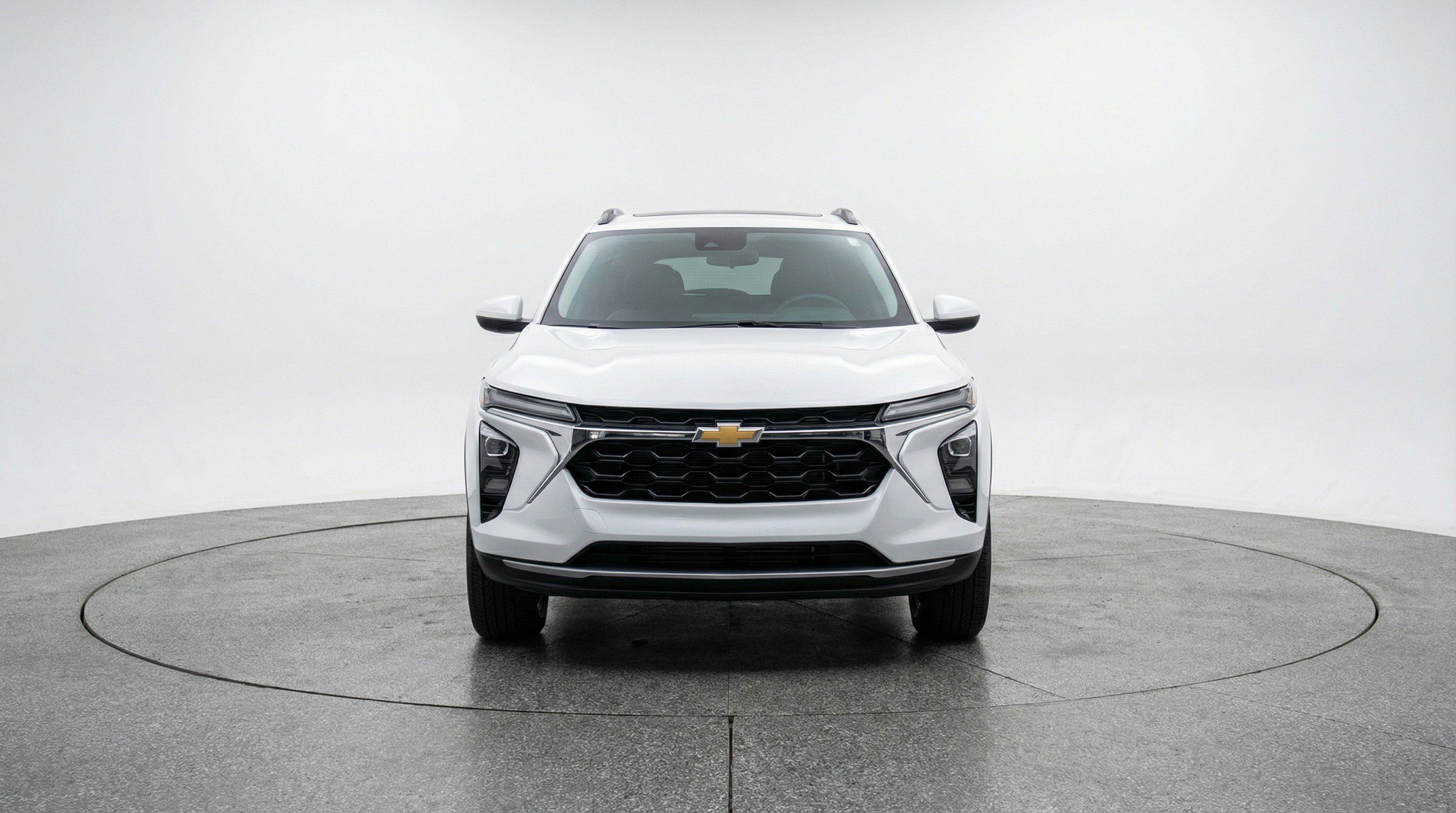 Used 2025 Chevrolet Trax LT w/ LT Convenience Package FWD image 2