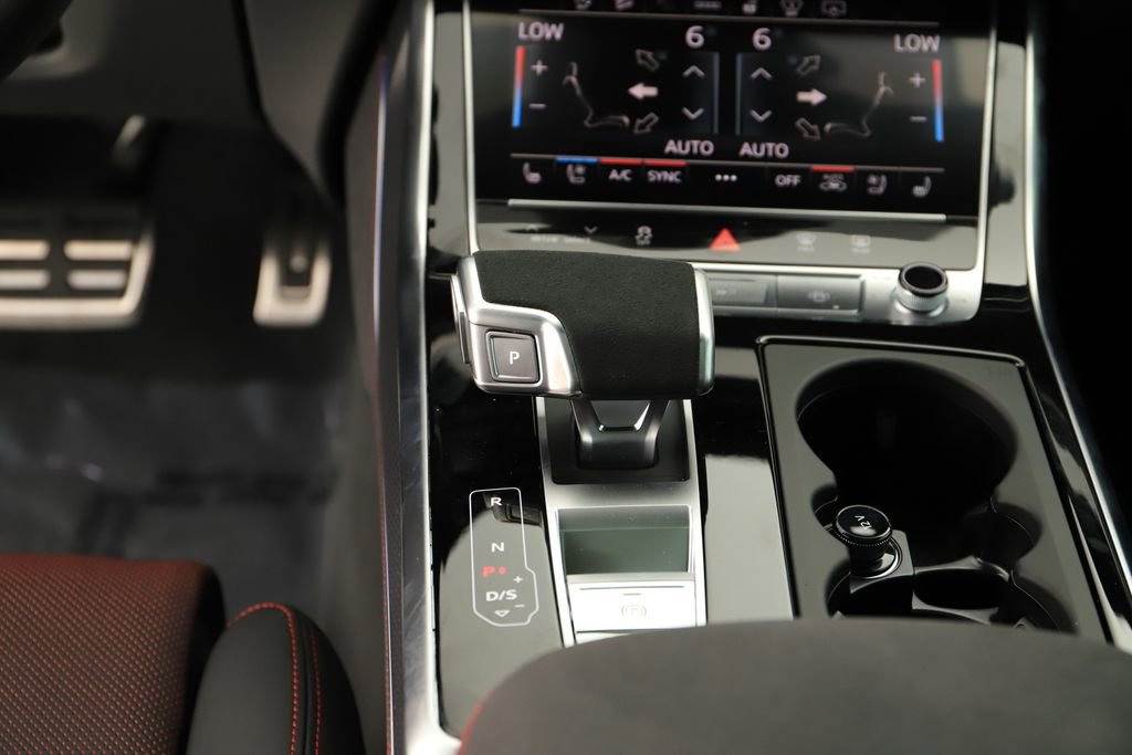 New 2026 Audi RS Q8 performance image 15