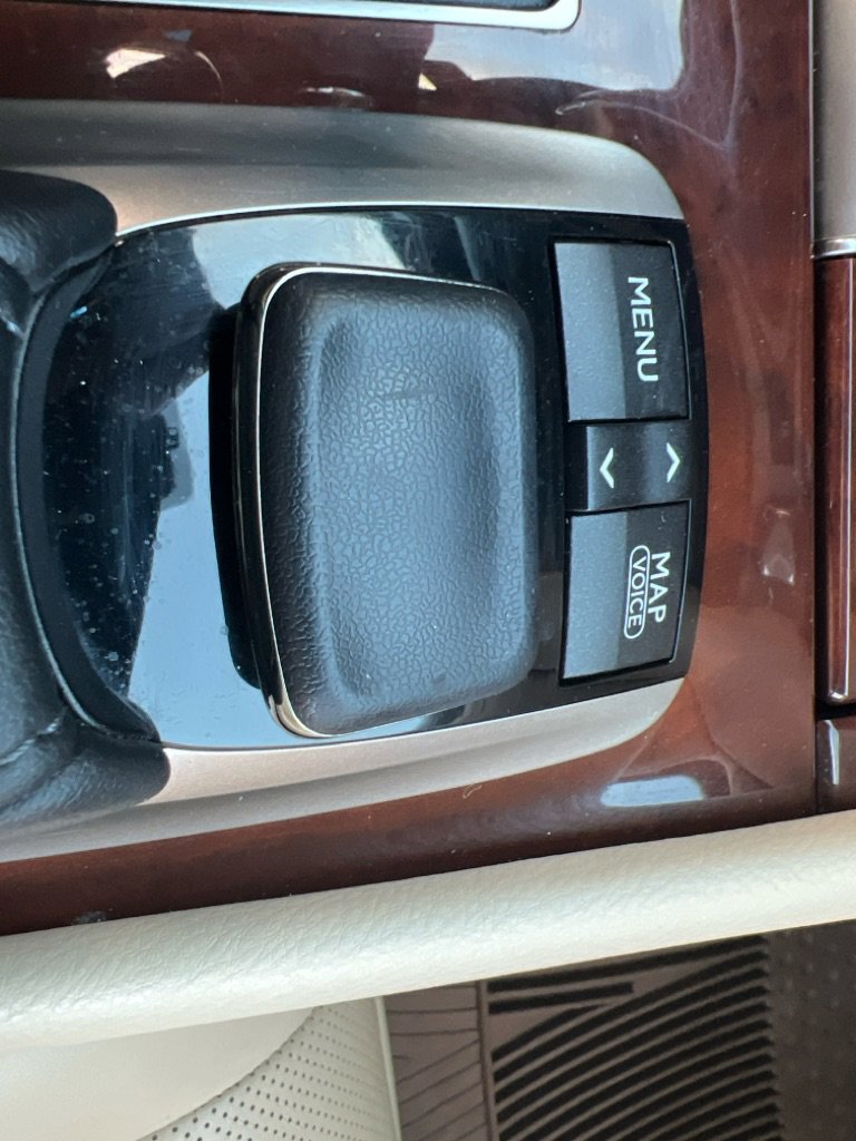 Used 2015 Lexus LS 460 image 29