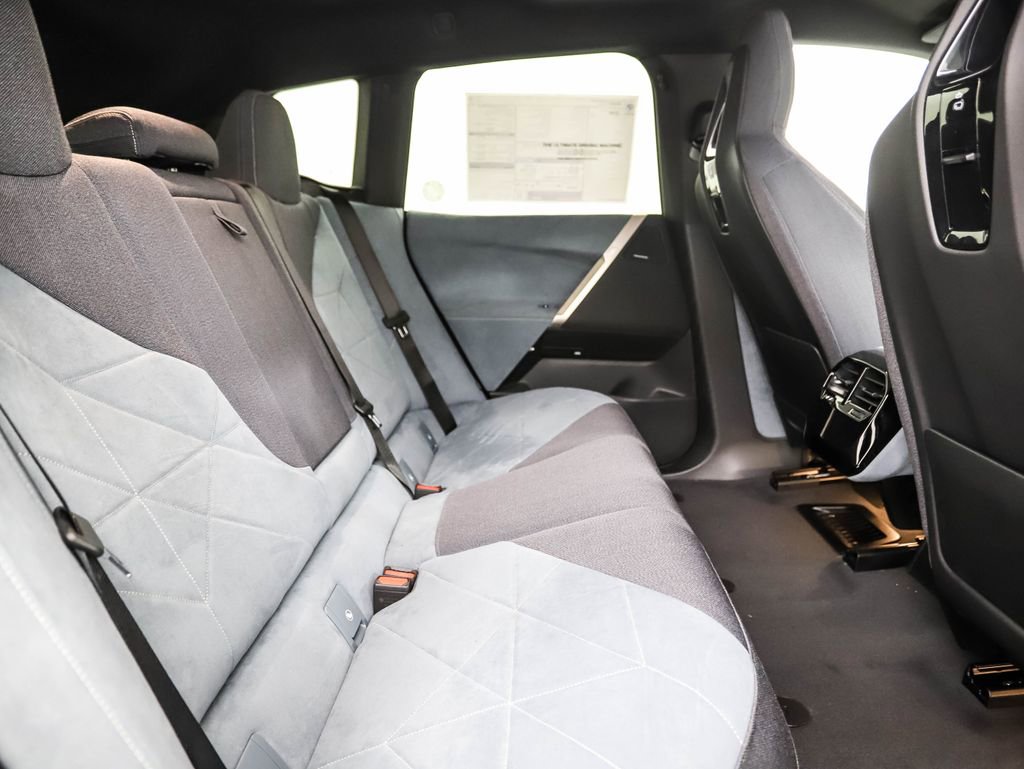 New 2026 BMW iX xDrive45 image 26