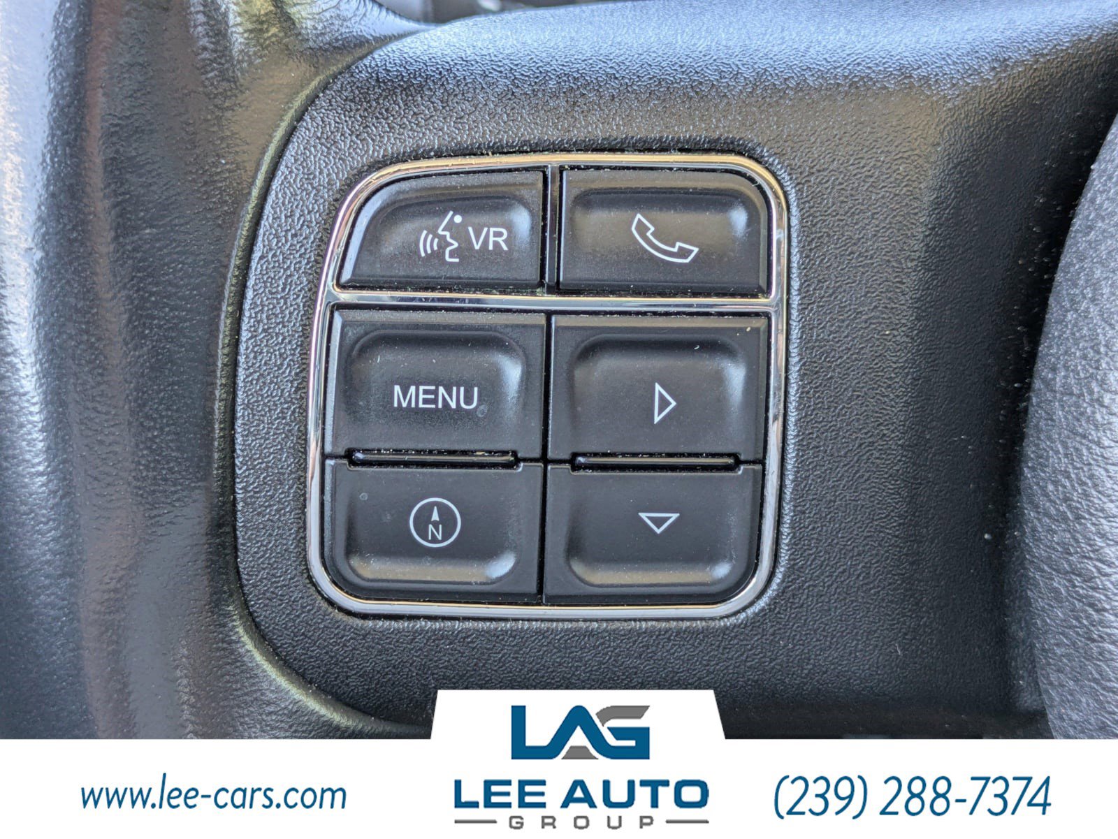 Used 2014 Jeep Wrangler Unlimited Sahara w/ Dual Top Group AWD/4WD image 17