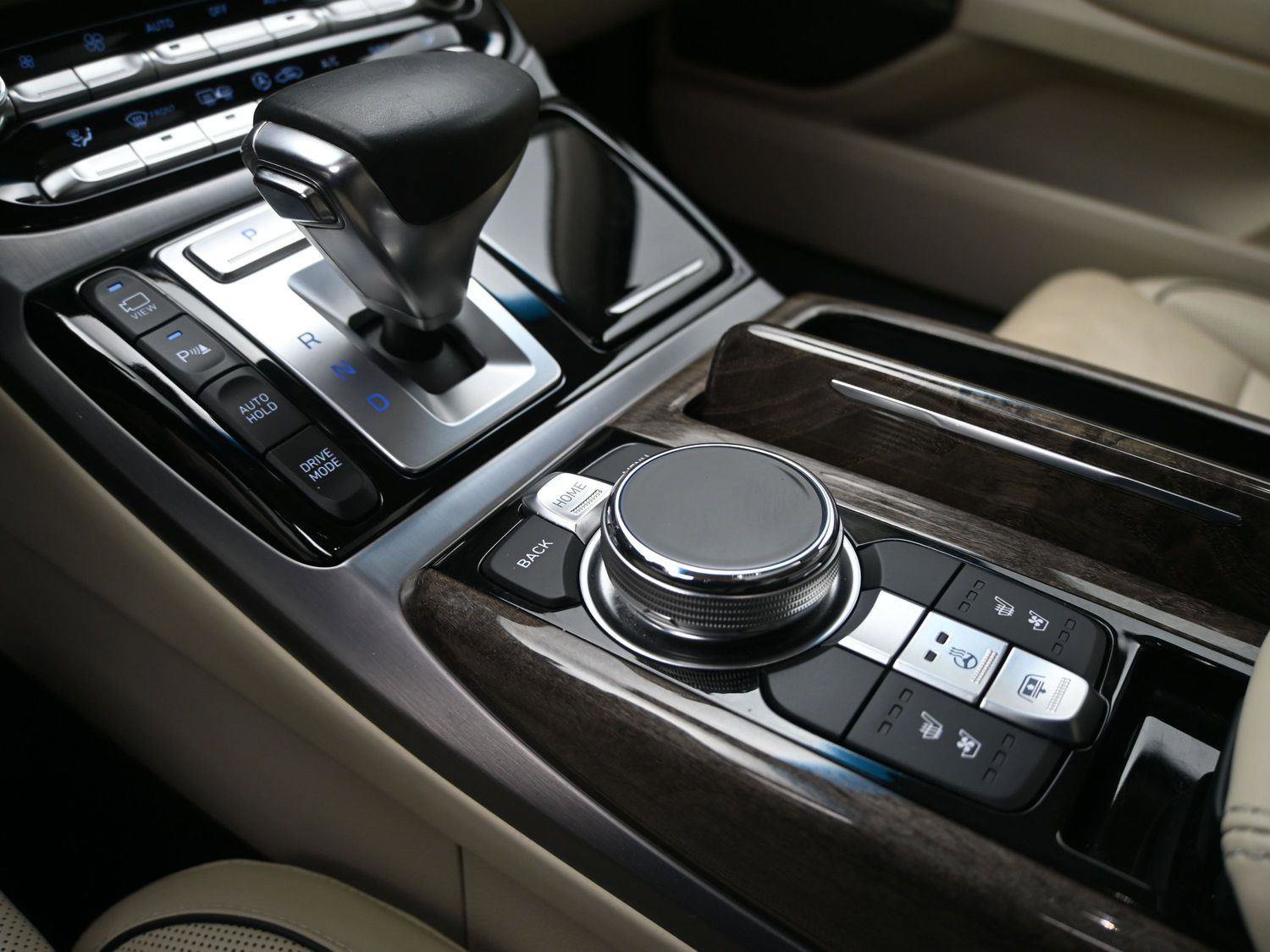 Used 2019 Genesis G90 5.0 Ultimate image 5