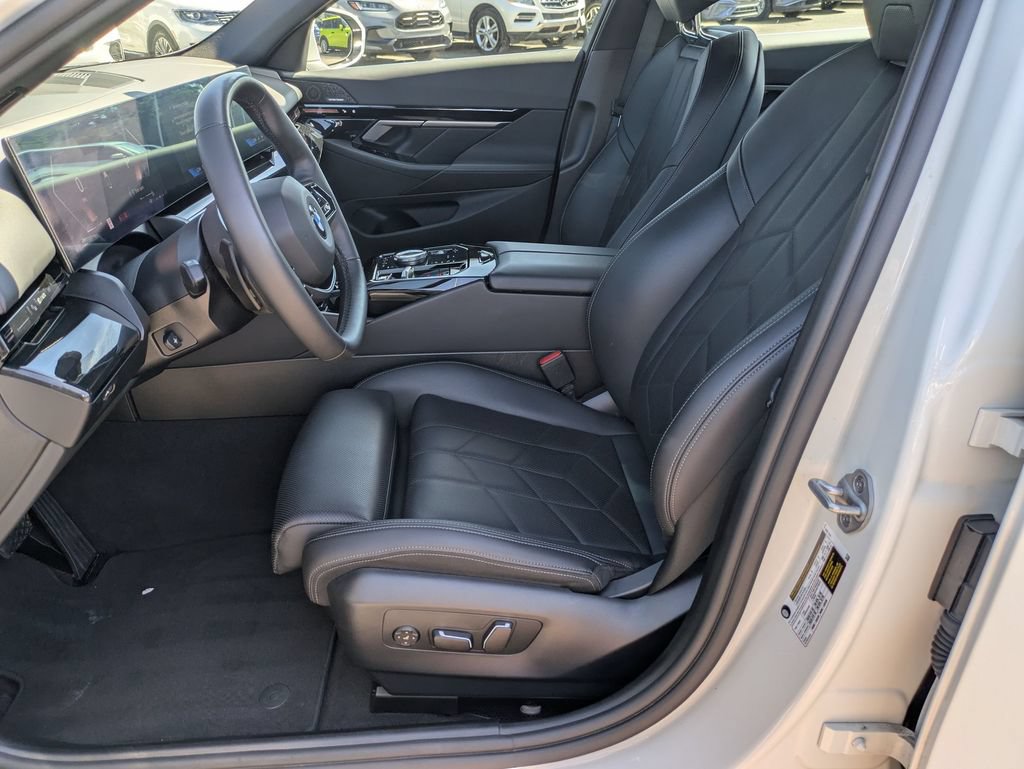 Used 2026 BMW 530i RWD image 12