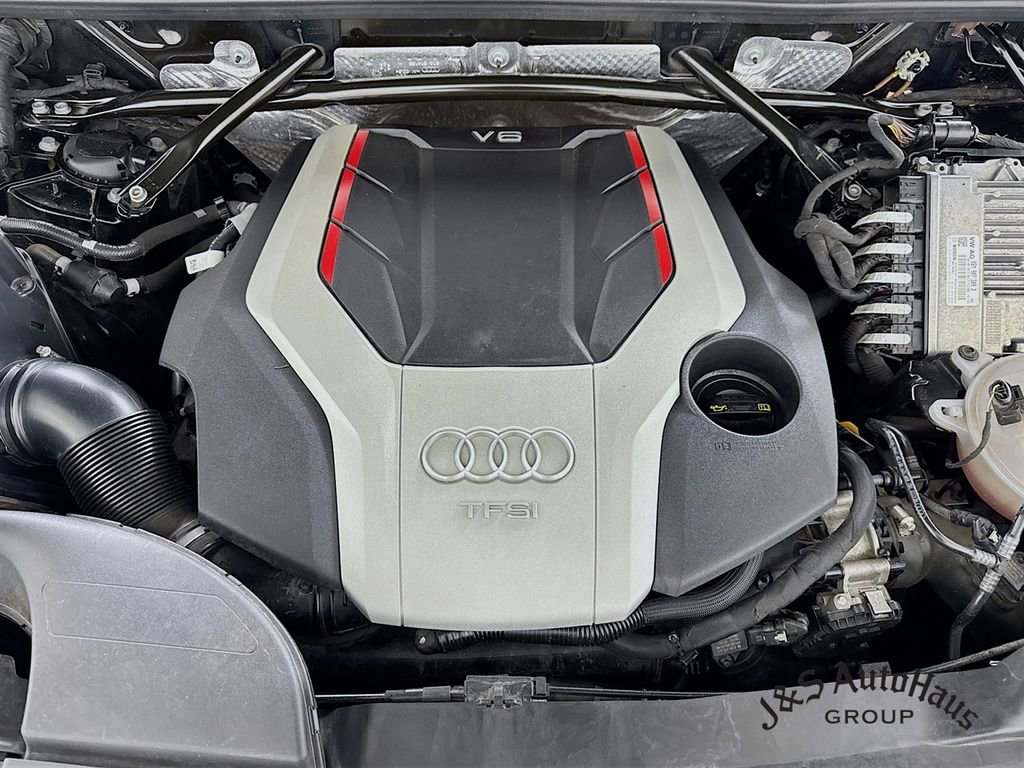 Used 2018 Audi SQ5 Premium Plus w/ S Sport Package image 37