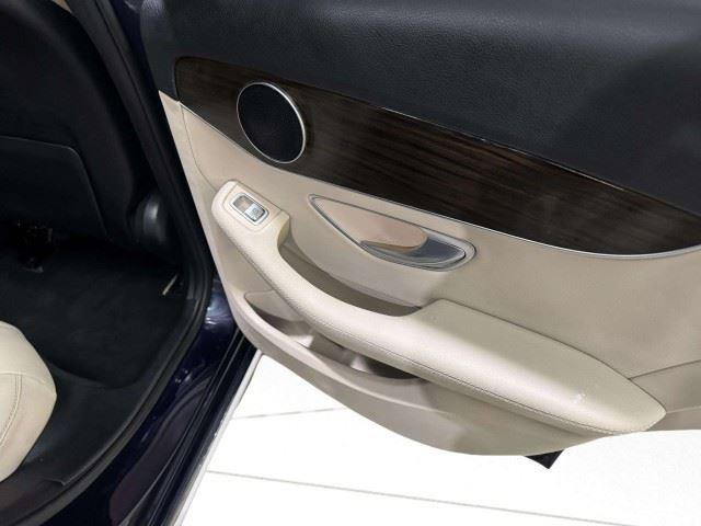 Used 2018 Mercedes-Benz C 300 Sedan image 34