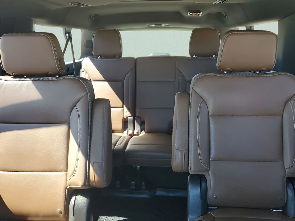 Used 2021 Chevrolet Suburban High Country image 13