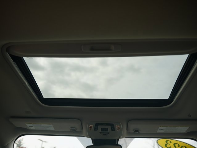 Used 2023 Toyota Sienna XLE image 27