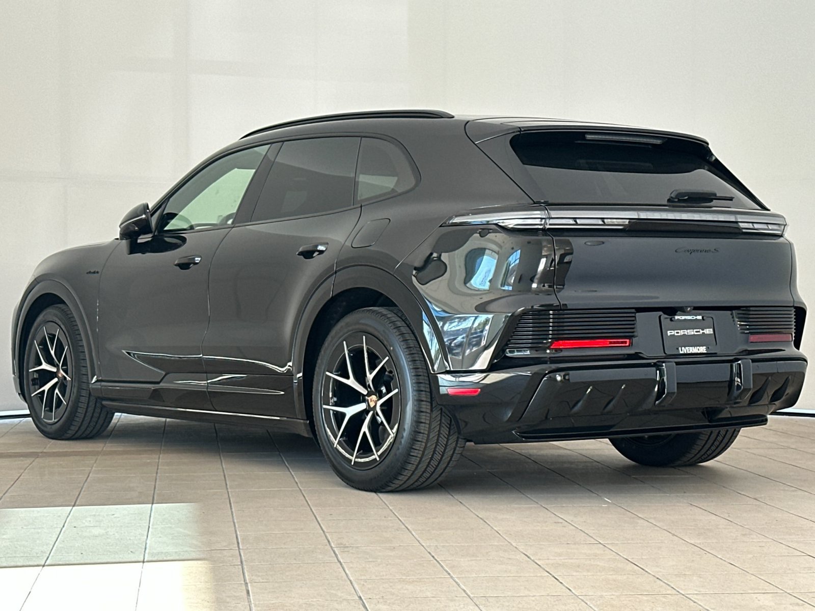 New 2026 Porsche Cayenne S AWD/4WD image 3
