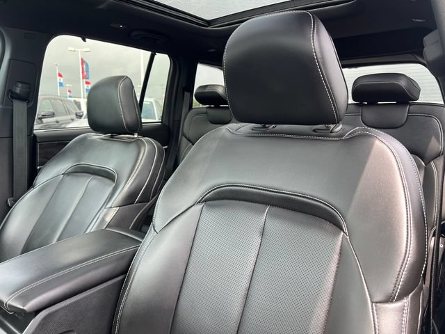Certified 2025 Jeep Grand Cherokee Limited w/ Luxury Tech Group II AWD/4WD image 24