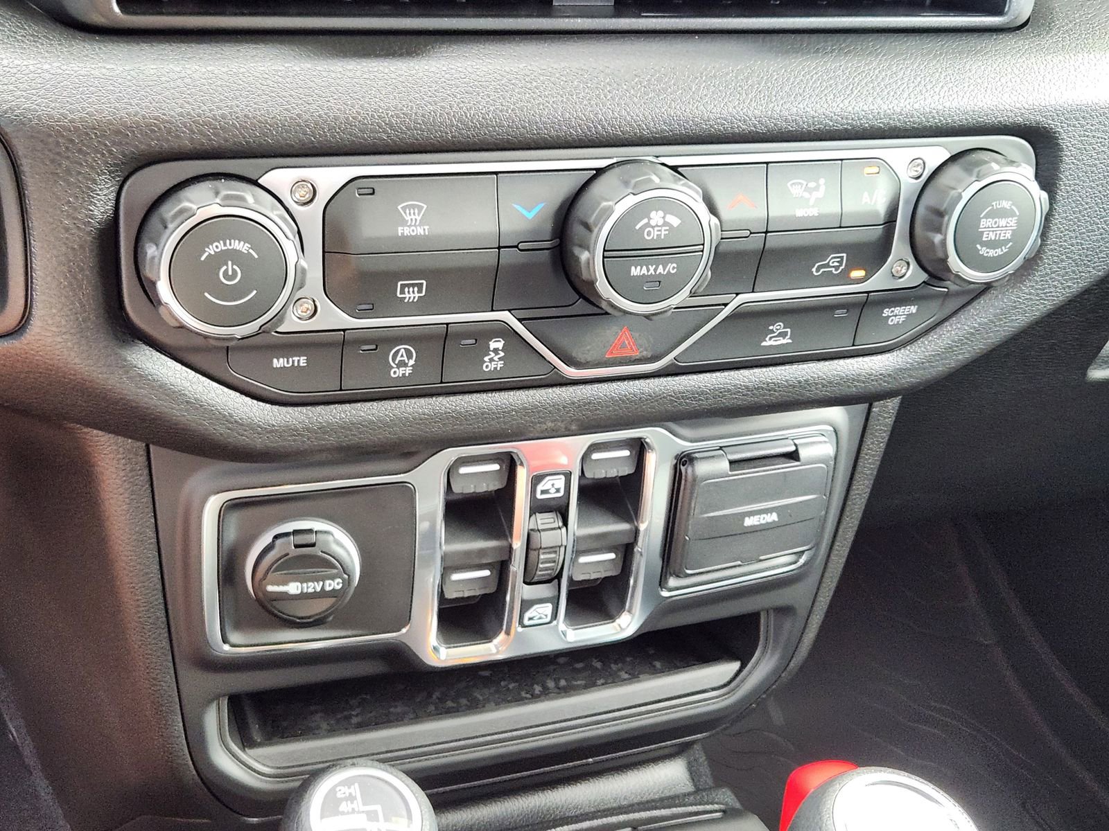 New 2026 Jeep Gladiator Sport AWD/4WD image 18