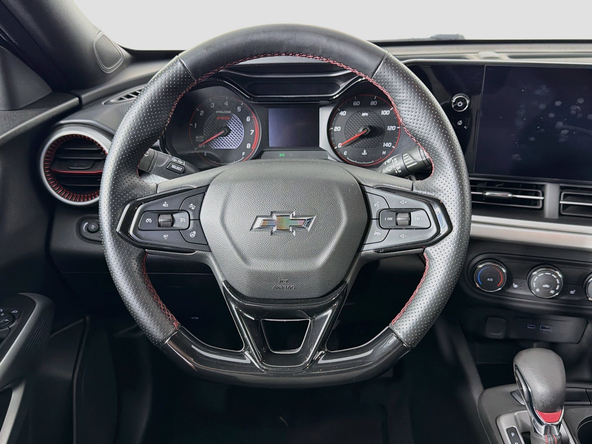 Used 2024 Chevrolet Trax RS w/ Driver Confidence Package FWD image 18