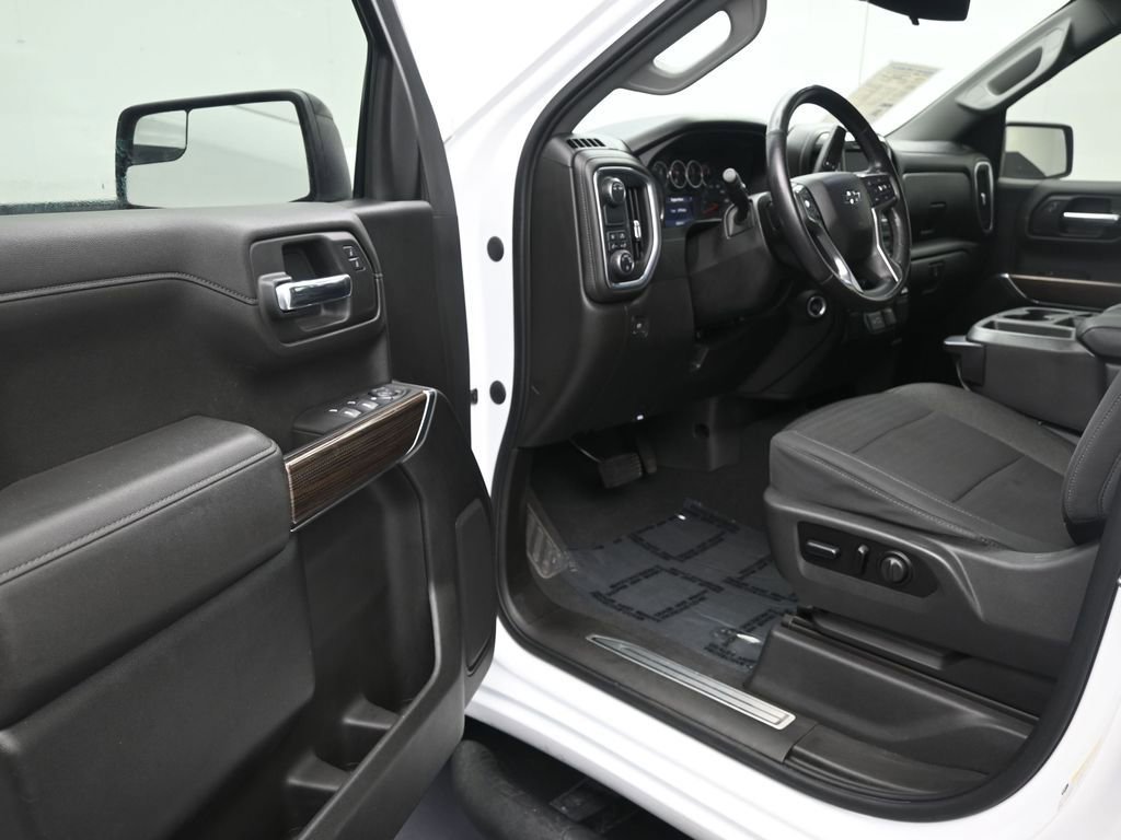 Used 2021 Chevrolet Silverado 1500 RST w/ Redline Edition image 11