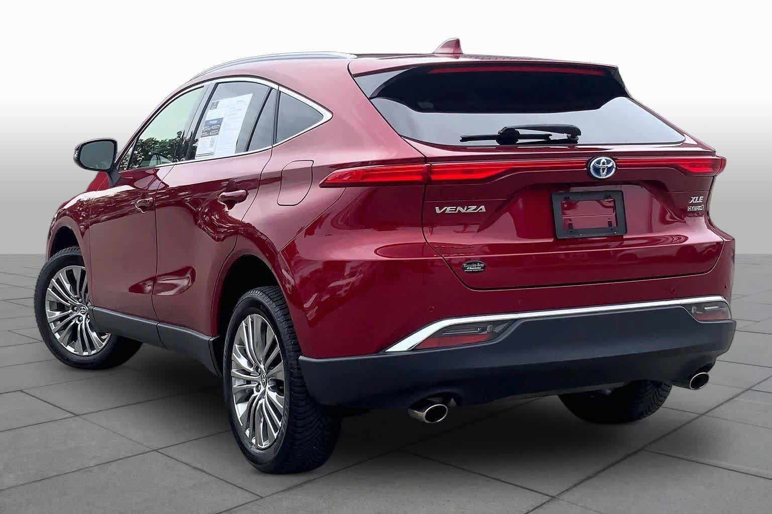 Used 2021 Toyota Venza XLE w/ Softex Package AWD/4WD image 12