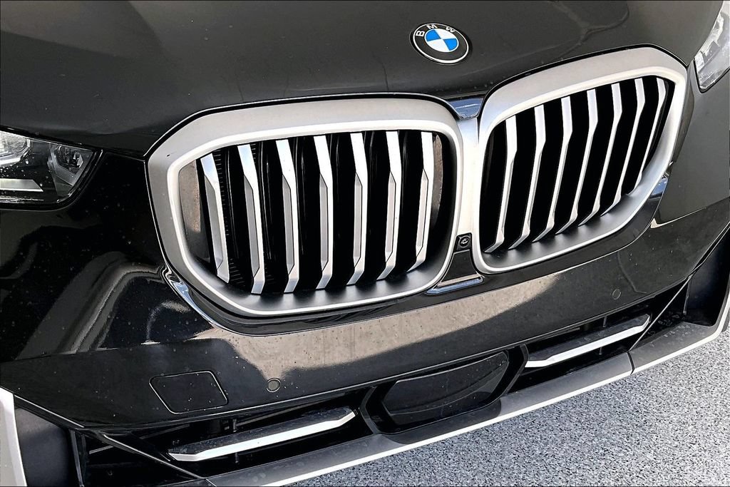 Used 2025 BMW X5 xDrive40i AWD/4WD image 34