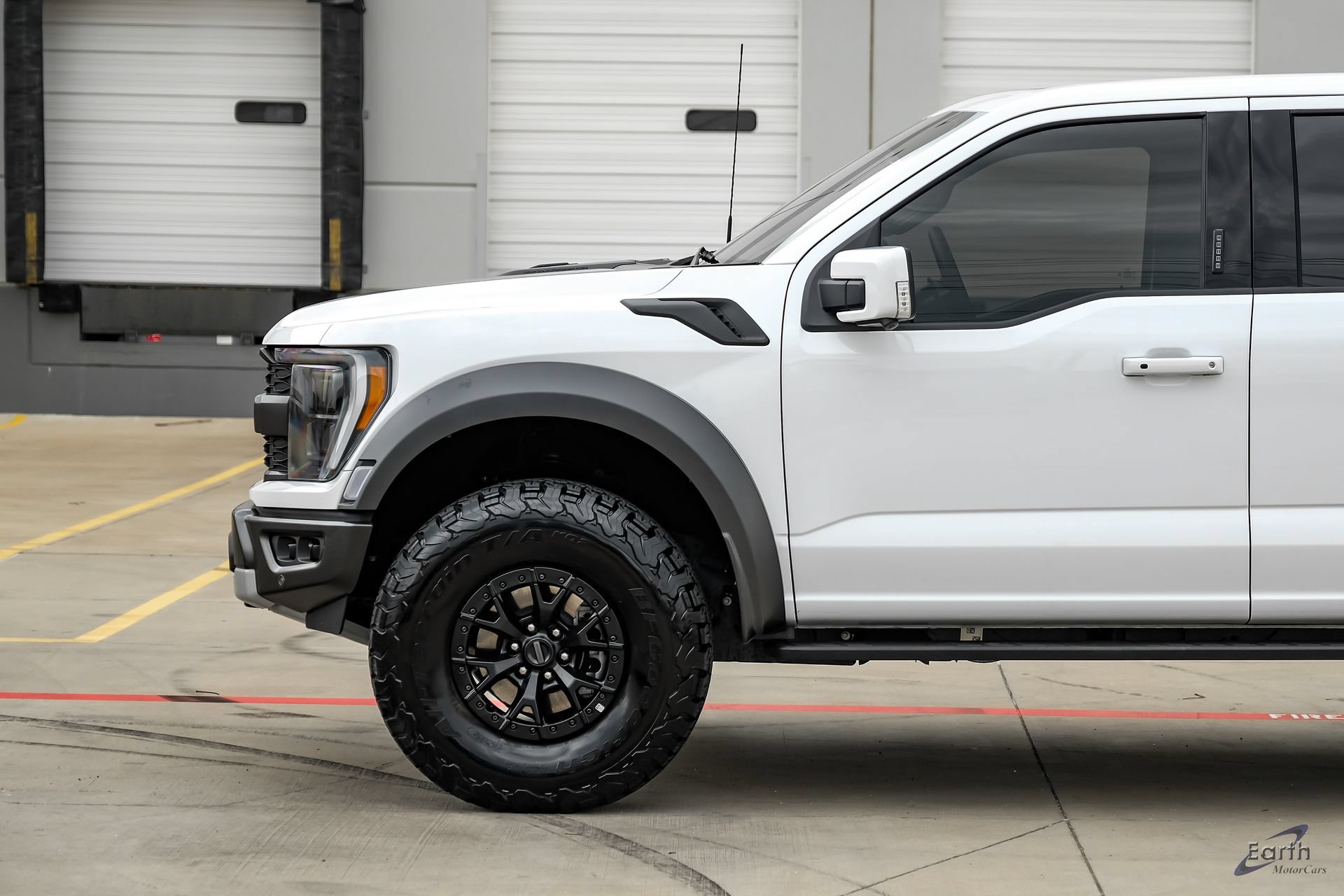 Used 2023 Ford F150 Raptor w/ Raptor 37 Performance Package AWD/4WD image 8